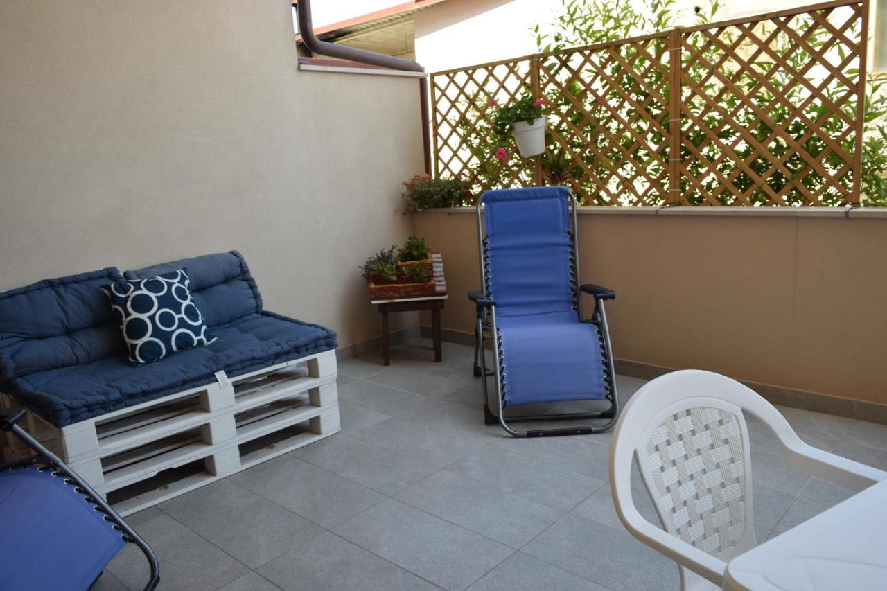 Casa Vacanze Lombardo Санта-Тереза-ди-Рива Экстерьер фото