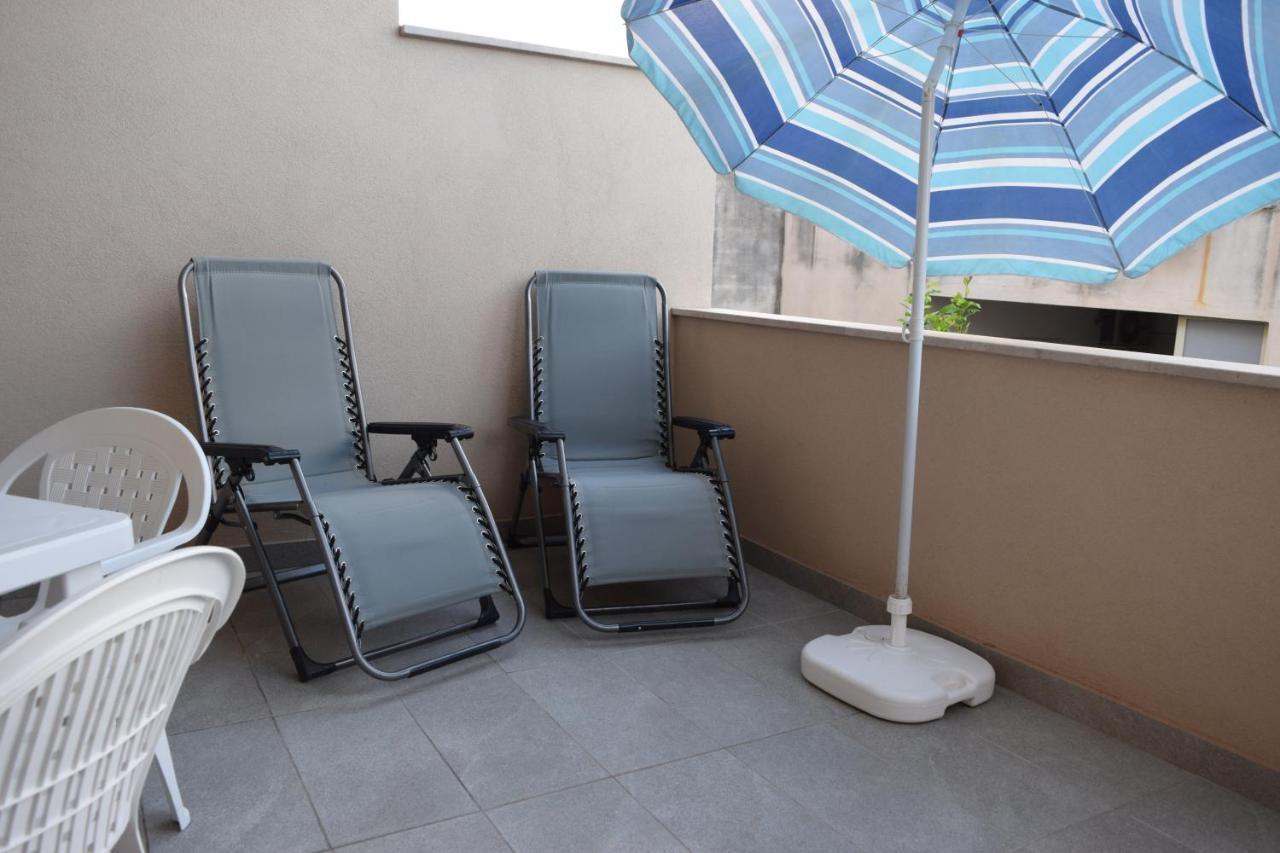 Casa Vacanze Lombardo Санта-Тереза-ди-Рива Экстерьер фото