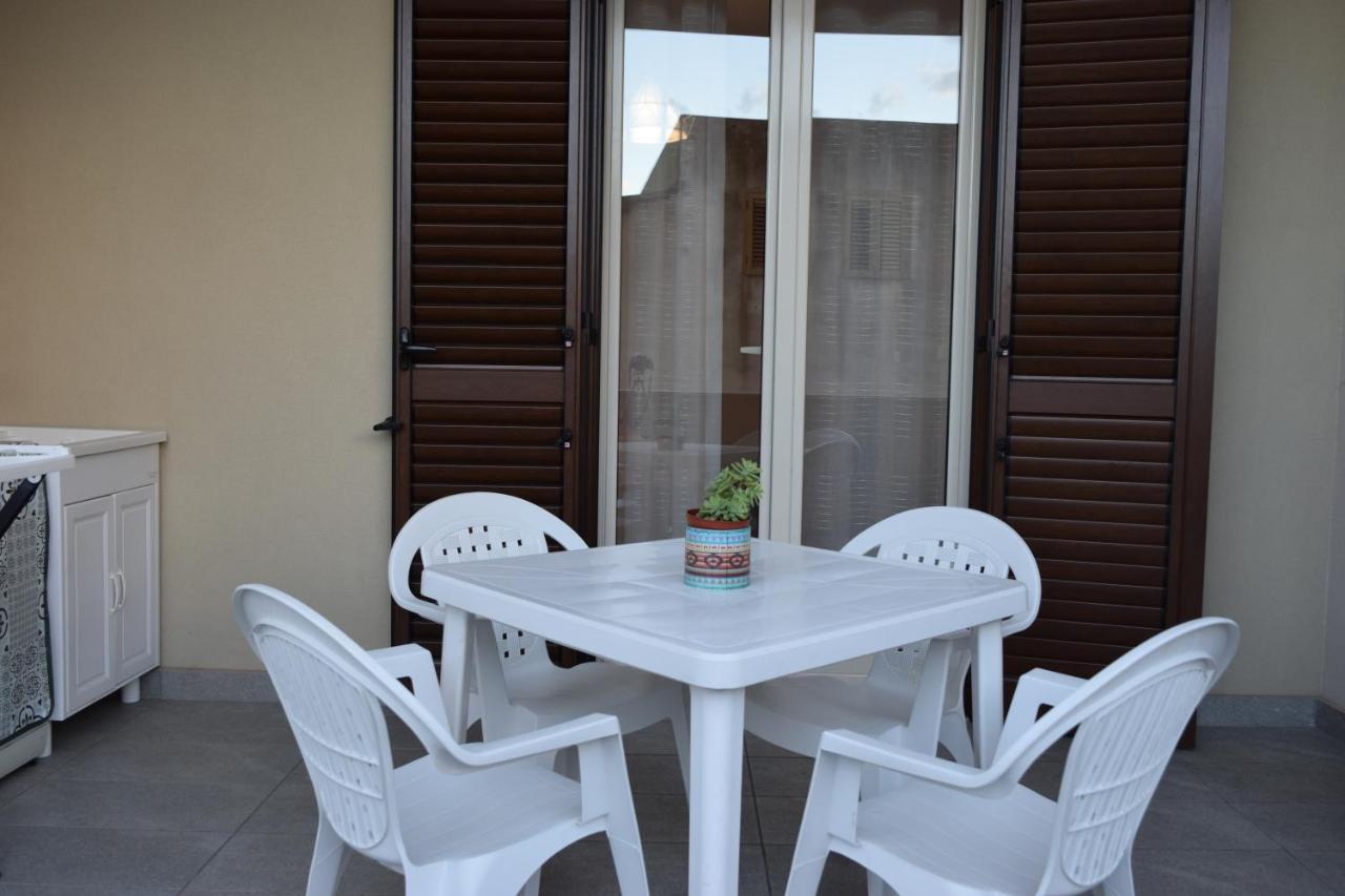Casa Vacanze Lombardo Санта-Тереза-ди-Рива Экстерьер фото