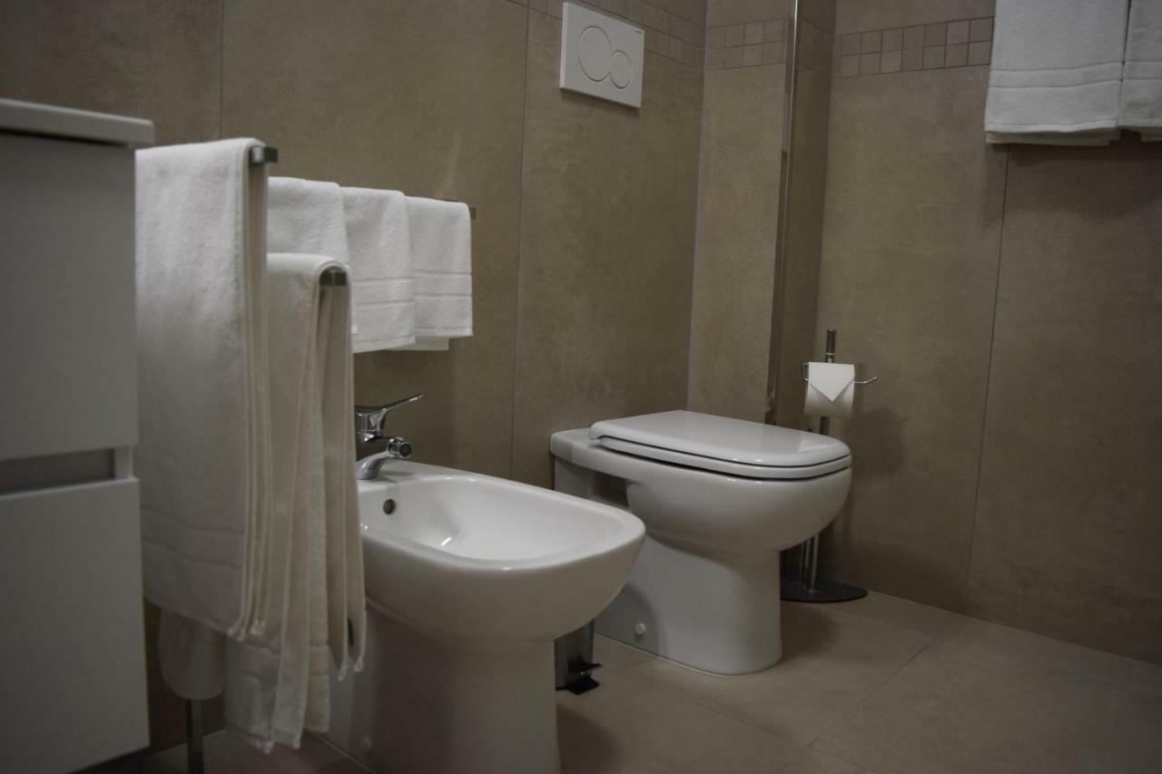 Casa Vacanze Lombardo Санта-Тереза-ди-Рива Экстерьер фото